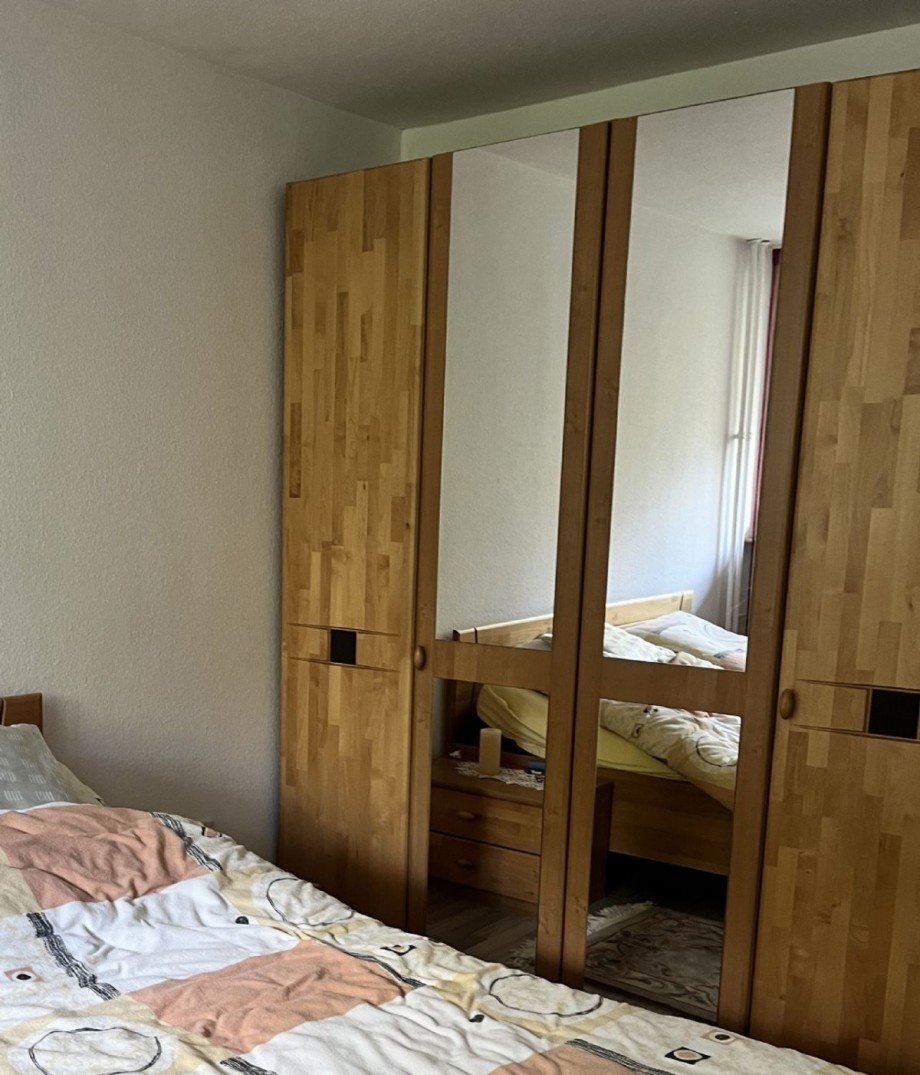 Schlafzimmer mit Balkon Etagenwohnung Tübingen