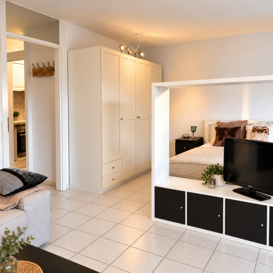 Heller, großzügiger Wohn- und Schlafbereich mit optischer Trennung Etagenwohnung Sindelfingen