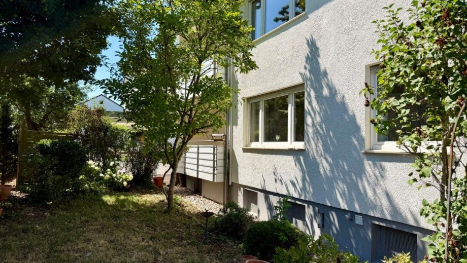 Mehrgenerationenwohnen – gepflegtes Zweifamilienhaus mit ausgebautem Dachgeschoss Mehrfamilienhaus Herrenberg
