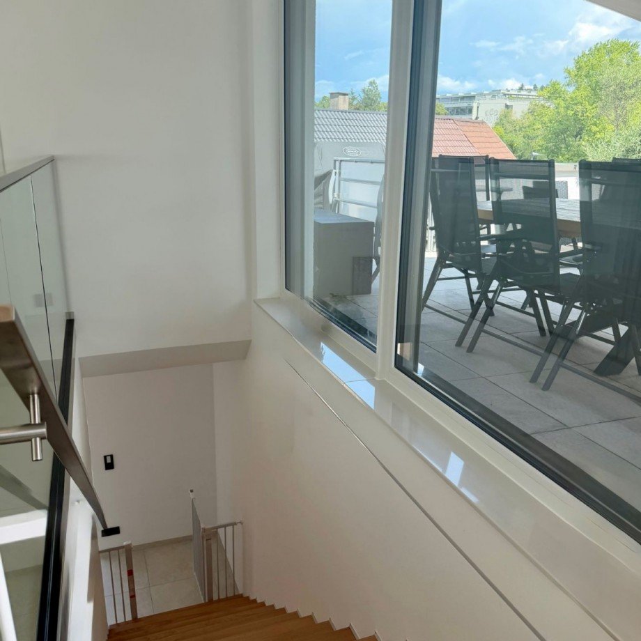 DG - Blick auf die große Dachterrasse Penthousewohnung Böblingen