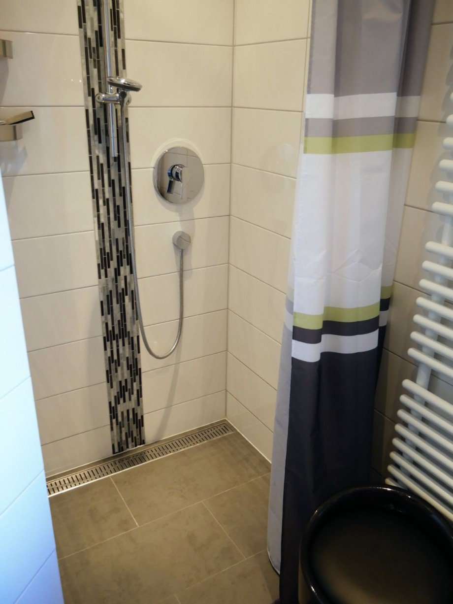 Duscbad mit WC+Waschtisch im 2. DG Maisonettewohnung Bondorf