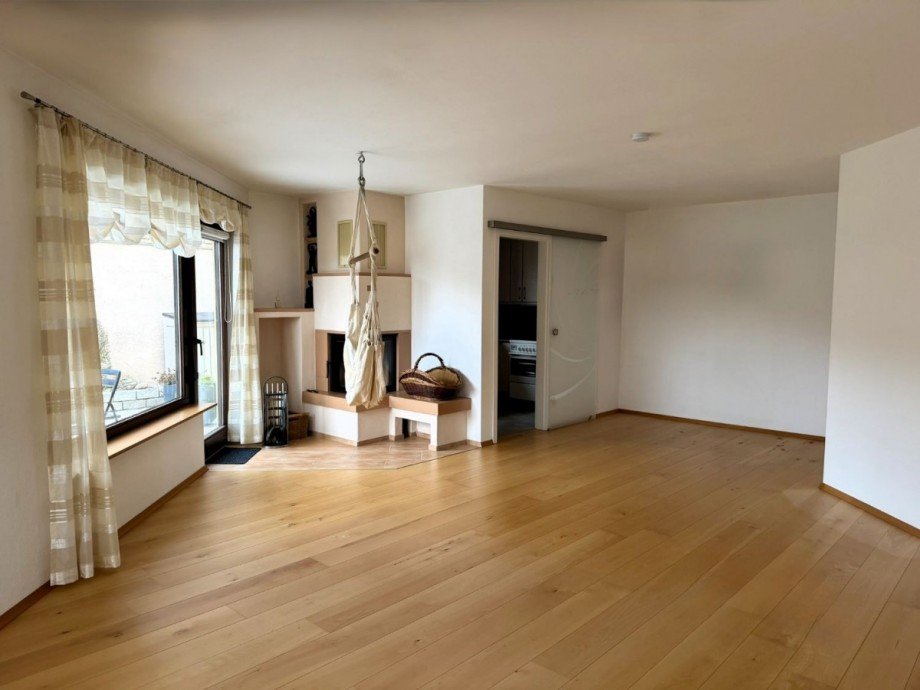 Großzügiger Wohn- Essbereich mit Terrasse Terrassenwohnung Herrenberg - Ehbühl