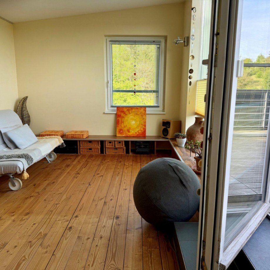Dachgeschoss - Zimmer mit Terrasse Doppelhaush�lfte Unterjesingen