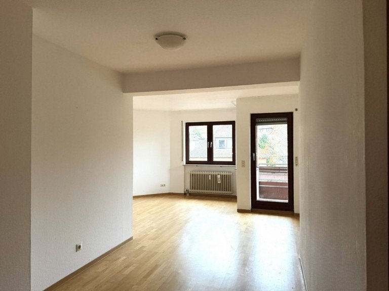 -Wohn-Essbereich- Stuttgart - Gänsheide Etagenwohnung Gänsheide - 2,5 Zimmer-Wohnung mit zwei Balkonen und Blick auf den Fernsehturm