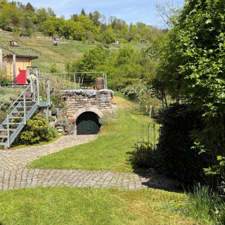 Gartengeschoss - Idyllische, ruhige Lage Doppelhaush�lfte Unterjesingen