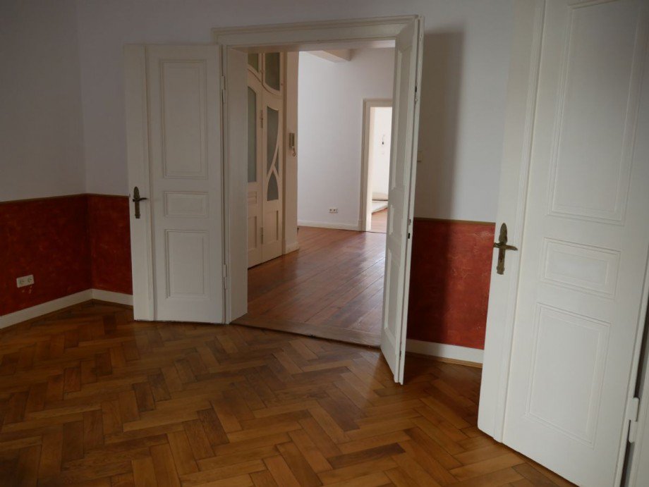 Gro�z�gige R�ume Etagenwohnung Stuttgart