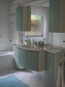Gro�es Tageslichtbad Ein besonderes Haus - S�dhanglage - Sonne und Weitblick