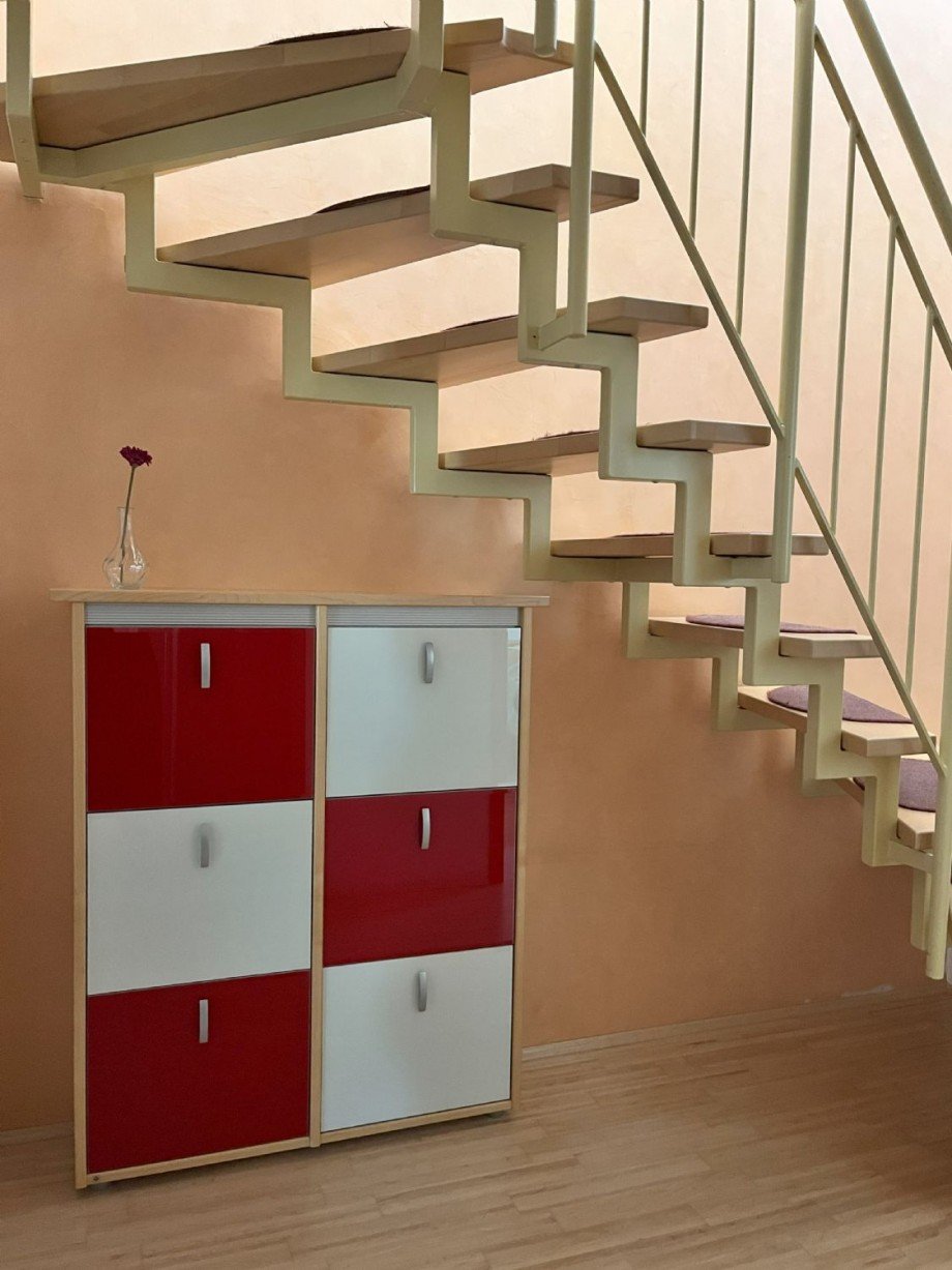 2. Obergeschoss – Treppe nach unten - Rückzugsort zum Entspannen (ca. 51m²) Etagenwohnung Ostfildern