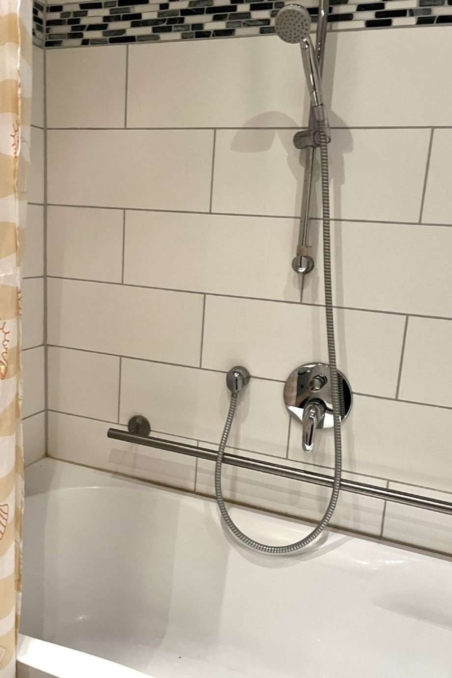 Badewanne mit Duschm�glichkeit Etagenwohnung Tübingen